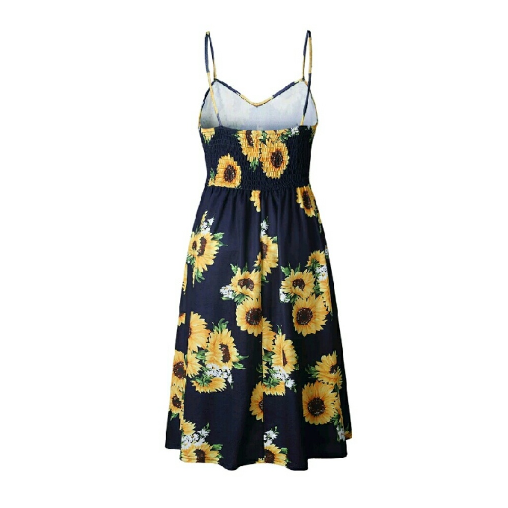 Gorgeous Foral Sundress - Picture 3 of 7